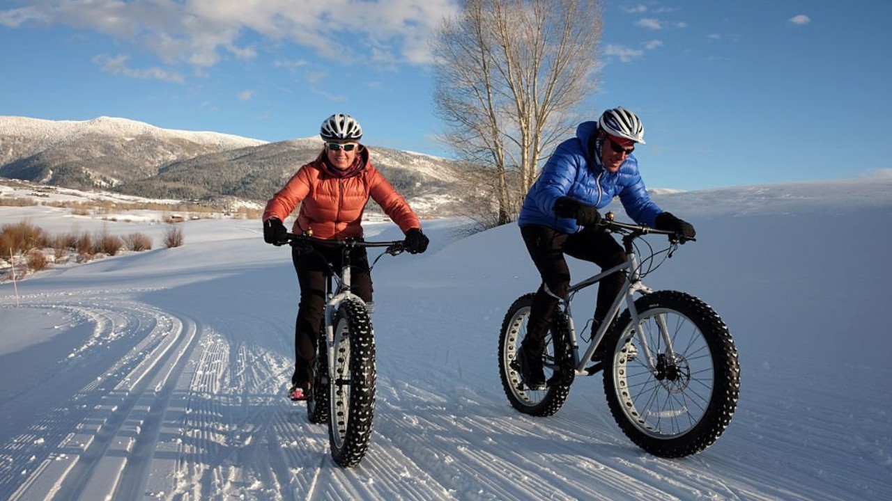 how-to-ride-a-mountain-bike-in-the-snow-mtb-world